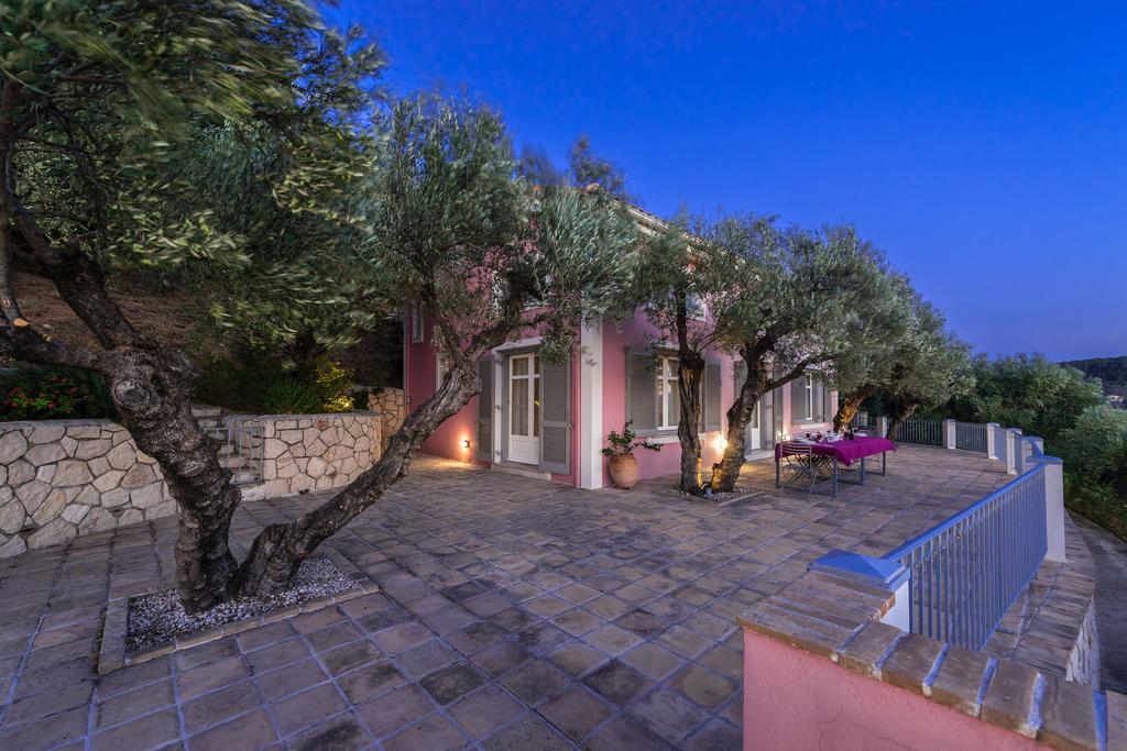 Villa Oliva, In A Serene Location & Private Pool, By Zantewize Akrotiri  Exterior photo